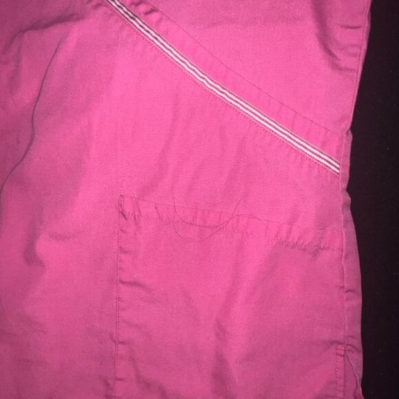SB Scrubs Pink Scrub Top‎ (Sz. M) - Picture 3 of 5